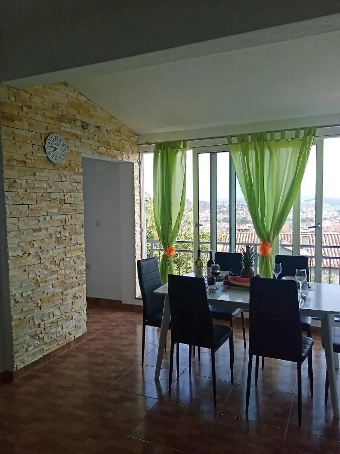 Tomislav Apartment Trogir
