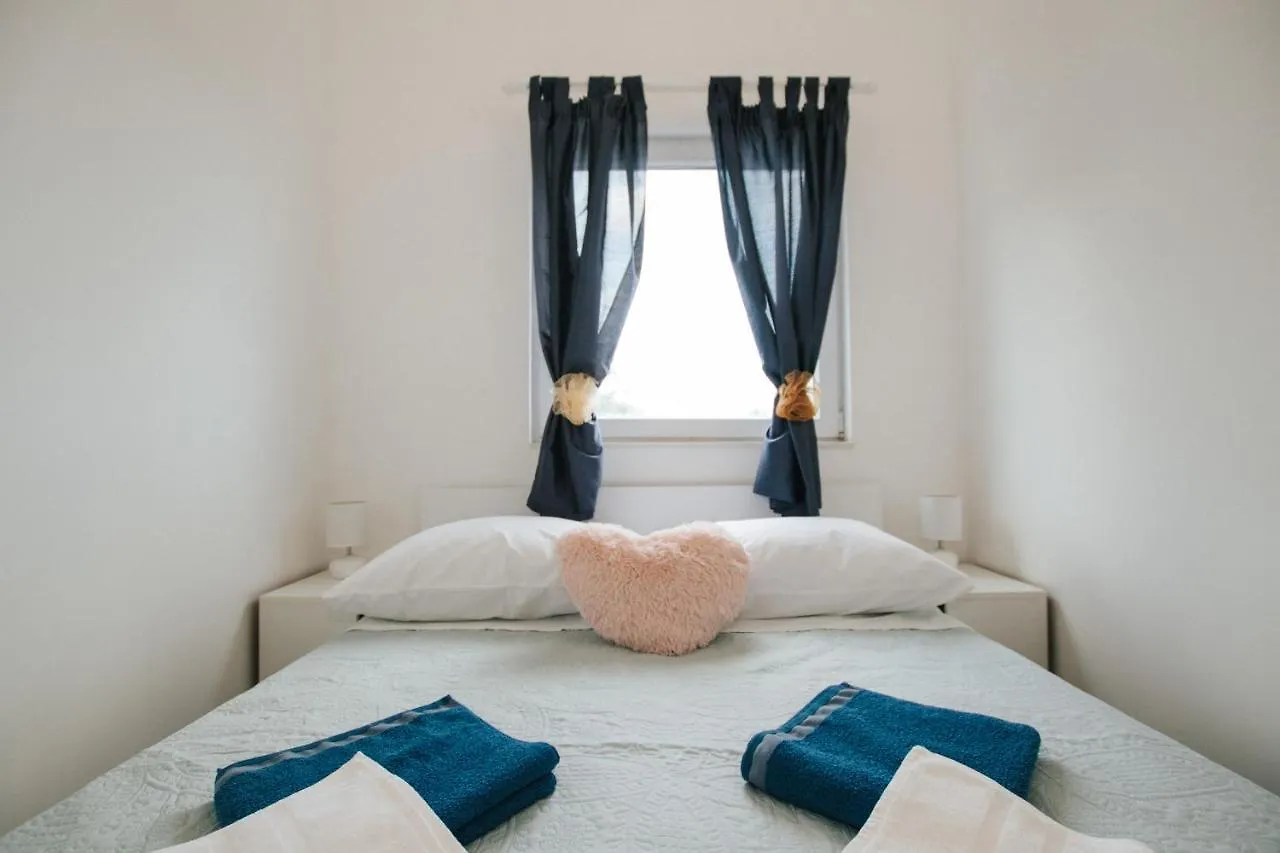 Tomislav Apartment Trogir 0*,  Croatia